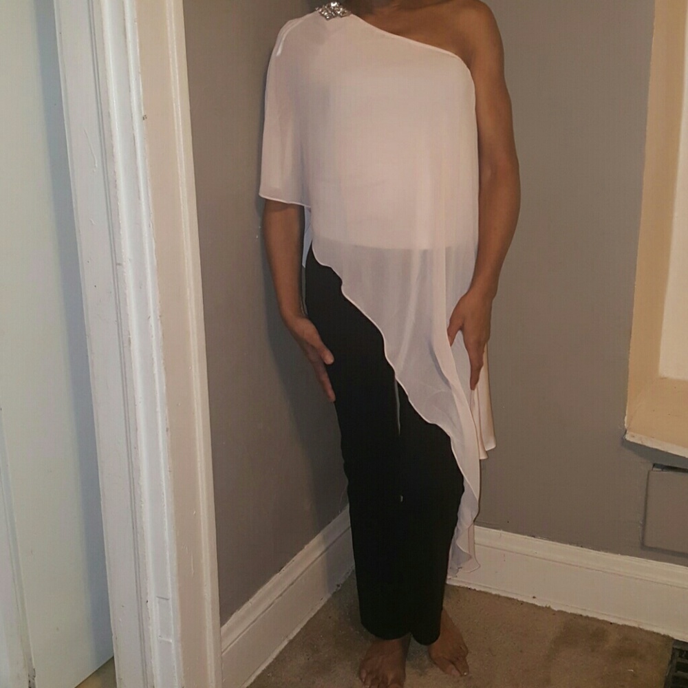 ⭕Venus asymmetrical Blush Blouse